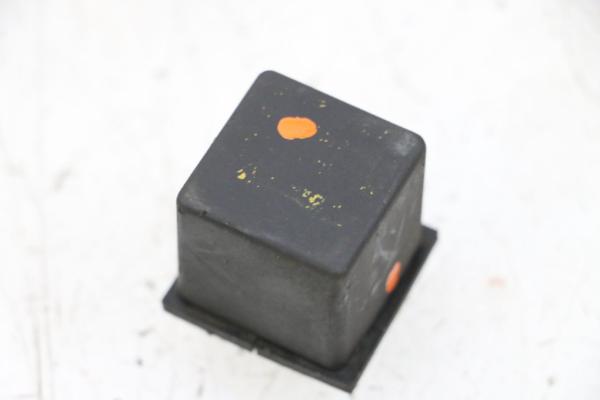 photo de RELAIS DEMARREUR MBK BOOSTER SPIRIT NAKED 50 (2004 - 2017) - Autre angle de vue