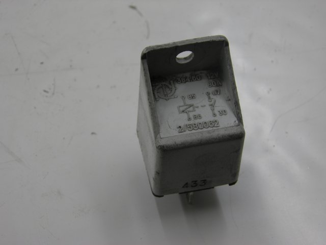 photo de RELAIS DEMARREUR DERBI GP MAX 250 (2006 - 2008)