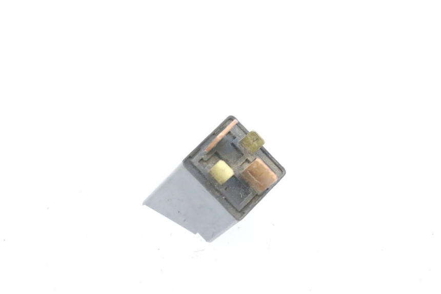 photo de RELAIS DEMARREUR PIAGGIO FLY 2T 50 (2004 - 2017) - Zoom état d’usage