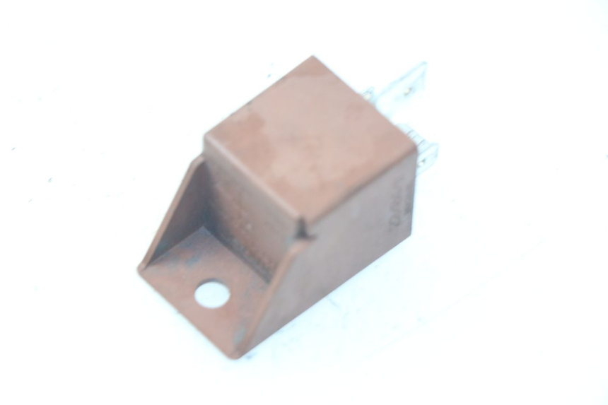 photo de RELAIS DEMARREUR GILERA NEXUS 125 (2009 - 2013)