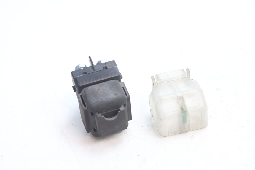 photo de RELAIS DEMARREUR SUZUKI GSR 600 (2005 - 2012) - Zoom état d’usage