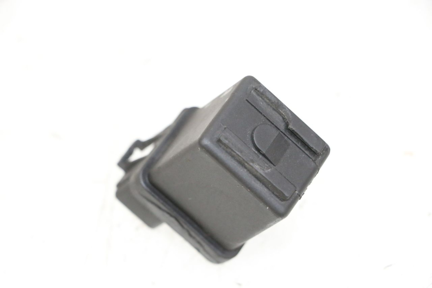 photo de RELAIS DEMARREUR PEUGEOT KISBEE 4T 50 (2010 - 2017) - Autre angle de vue