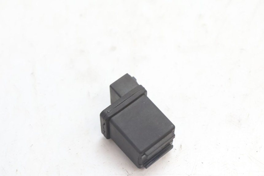photo de RELAIS DEMARREUR PEUGEOT KISBEE 4T 50 (2010 - 2017) - Zoom état d’usage