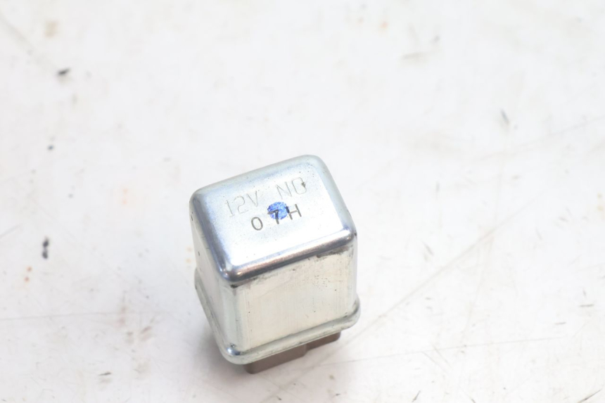 photo de RELAIS DEMARREUR PIAGGIO LIBERTY IGET 4T 50 (2021 - 2025) - Autre angle de vue