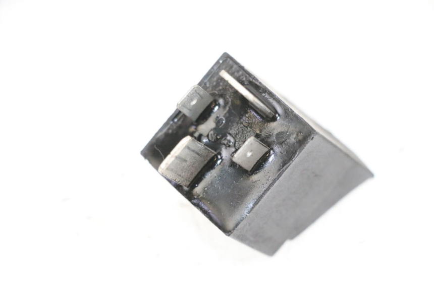 photo de RELAIS DEMARREUR PIAGGIO NEW TYPHOON 50 (2018 - 2021) - Autre angle de vue