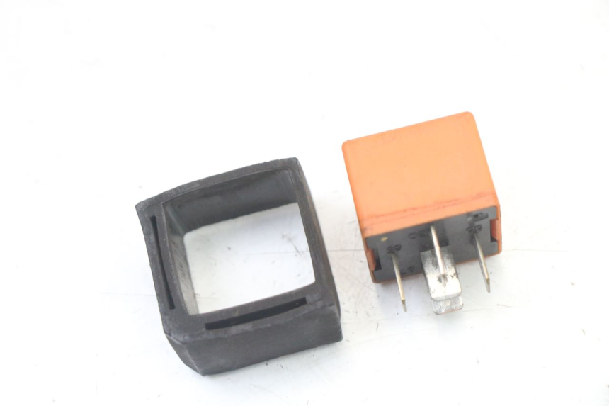 photo de RELAIS DEMARREUR PEUGEOT ELYSTAR 50 (2002 - 2014)