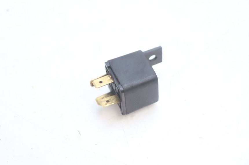 photo de RELAIS DEMARREUR YAMAHA SLIDER 50 (1999 - 2004) - Détail de la pièce
