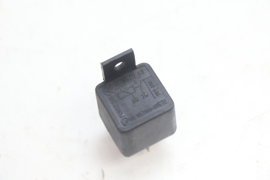 photo de RELAIS DEMARREUR YAMAHA SLIDER 50 (1999 - 2004) - Autre angle de vue