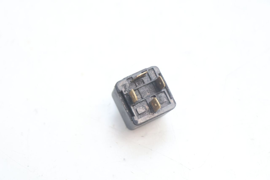 photo de RELAIS DEMARREUR YAMAHA SLIDER 50 (1999 - 2004) - Vue d’ensemble