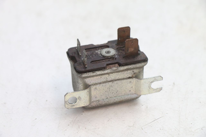 photo de RELAIS DEMARREUR PIAGGIO VESPA PK FL 2T 50 (1990 - 1996) - Zoom état d’usage