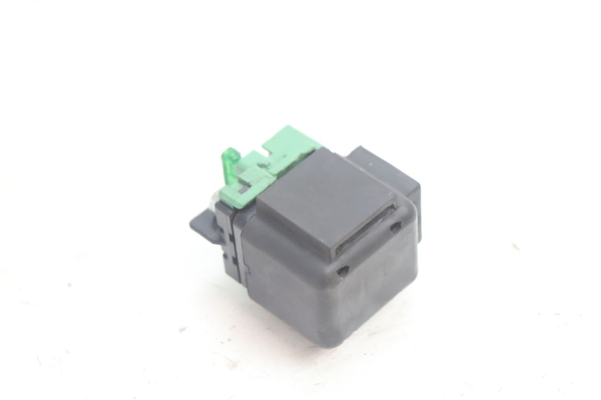photo de RELAIS DEMARREUR HONDA VFR FI RC46 800 (1998 - 2001) - Gros plan technique