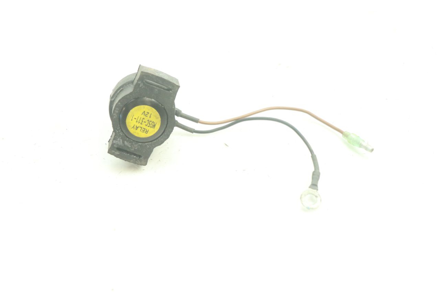 photo de RELAIS DEMARREUR YAMAHA WAVE RUNNER GP R 1200 (2000 - 2003) - Gros plan technique