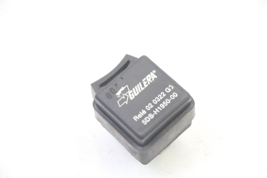 photo de RELAIS DEMARREUR YAMAHA WHY 50 (1998 - 2000)