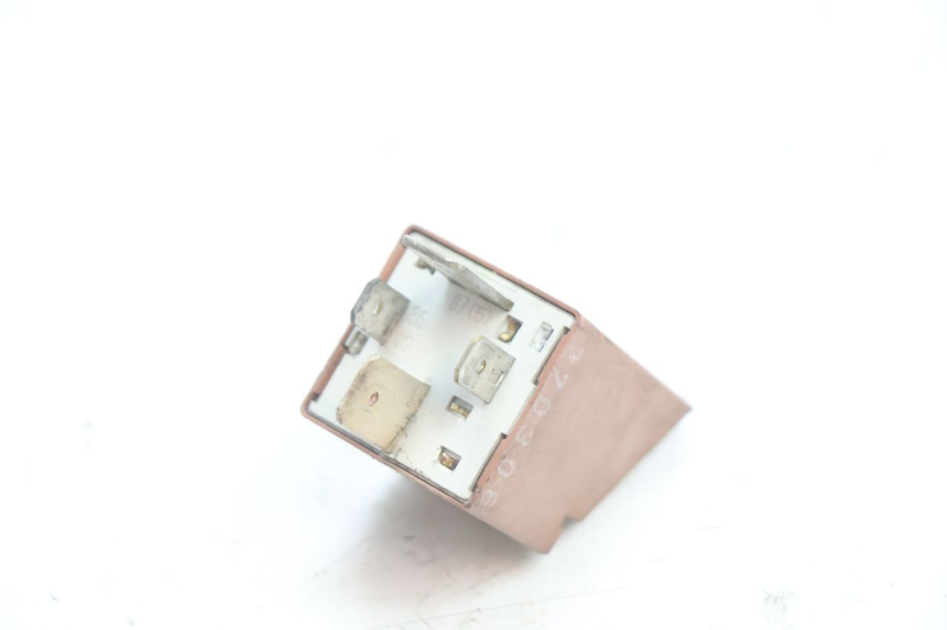 photo de RELAIS DEMARREUR PIAGGIO X8 STREET 125 (2006 - 2007) - Autre angle de vue