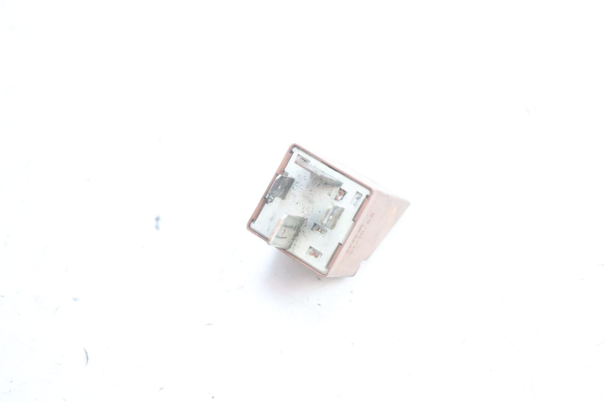photo de RELAIS DEMARREUR PIAGGIO X9 EVOLUTION 125 (2003 - 2007) - Autre angle de vue