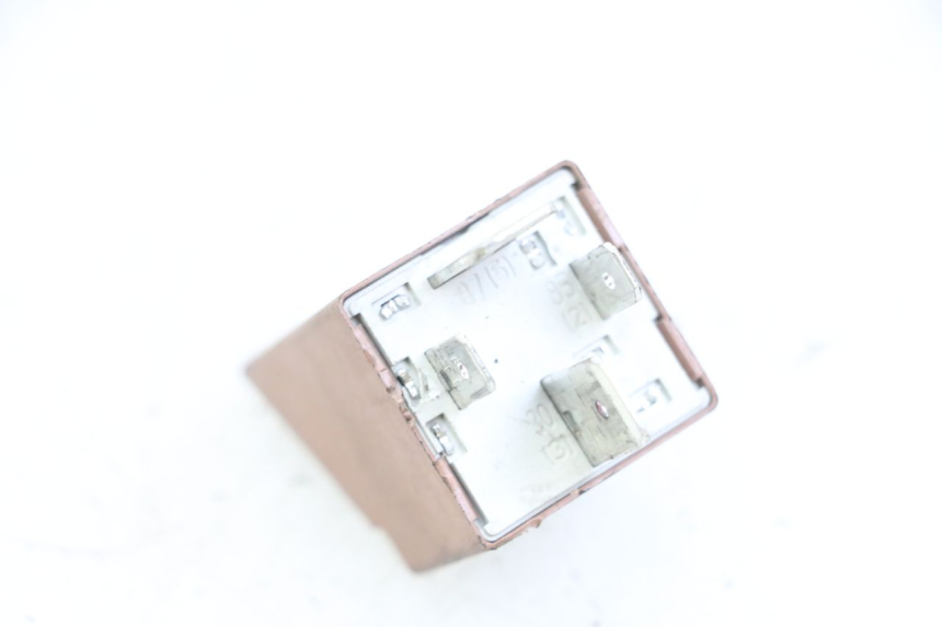 photo de RELAIS DEMARREUR PIAGGIO XEVO - X EVO 125 (2007 - 2016) - Zoom état d’usage