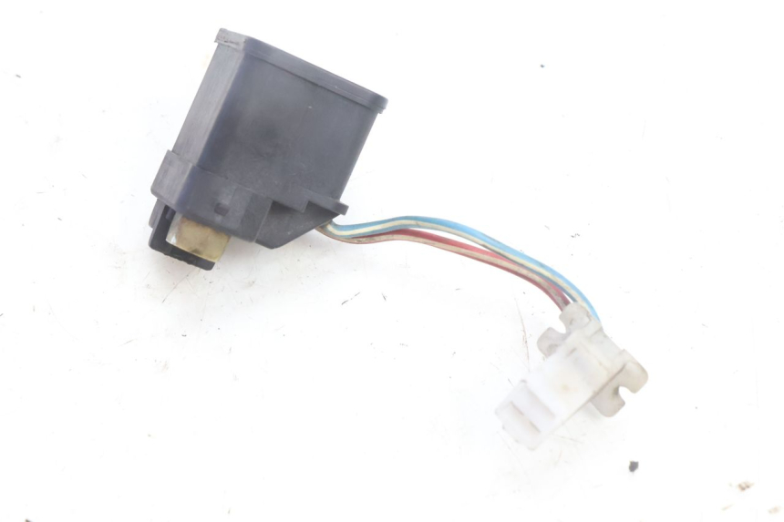 photo de RELAIS DEMARREUR YAMAHA YP MAJESTY 125 (2007 - 2010) - Zoom état d’usage