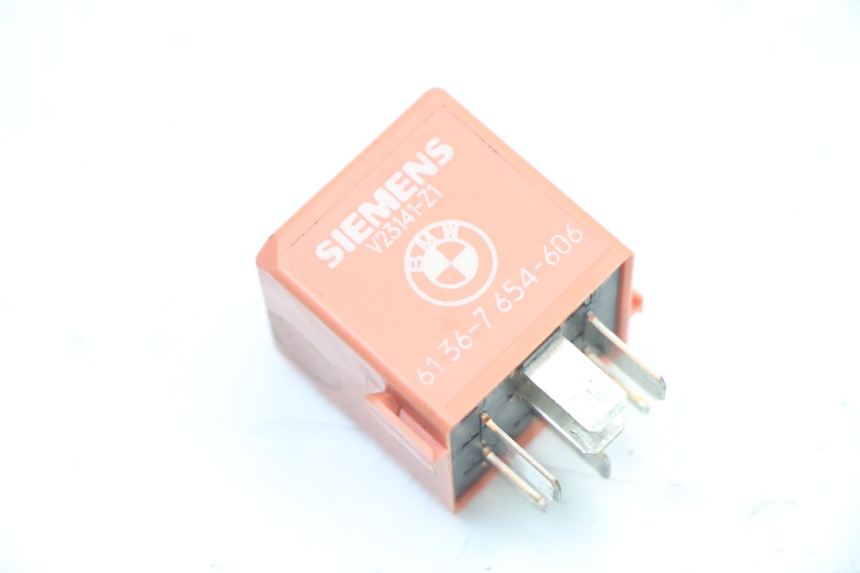 photo de RELAIS ELECTRIQUE BMW C1 125 (2000 - 2003)