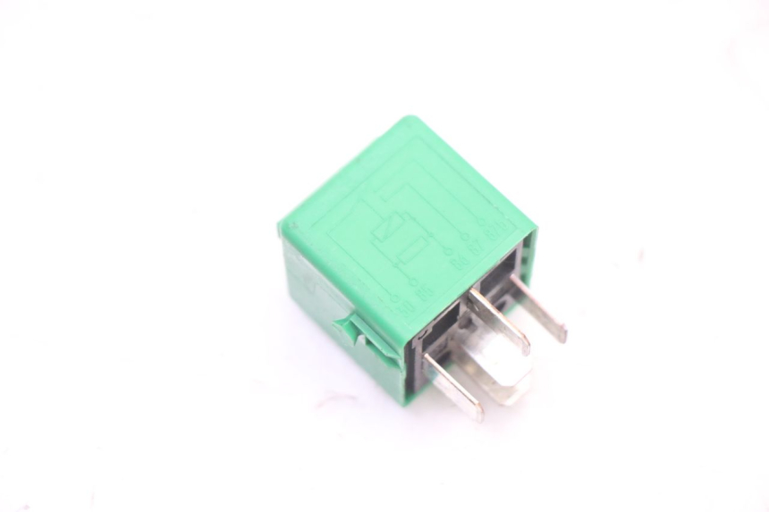 photo de RELAIS ELECTRIQUE BMW C1 125 (2000 - 2003)