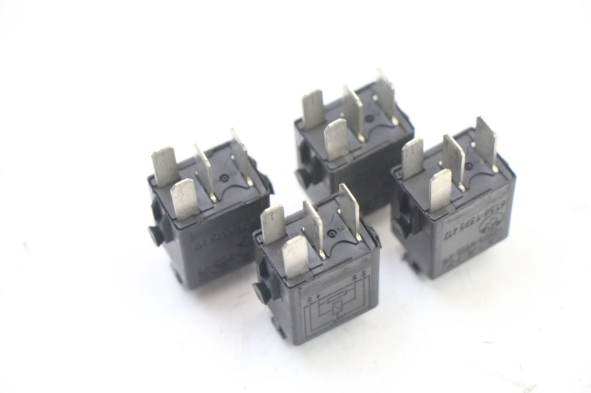 photo de RELAIS ELECTRIQUE BMW C1 125 (2000 - 2003)