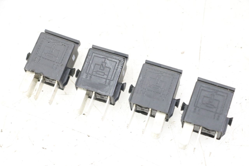photo de RELAIS ELECTRIQUE BMW C1 125 (2000 - 2003)