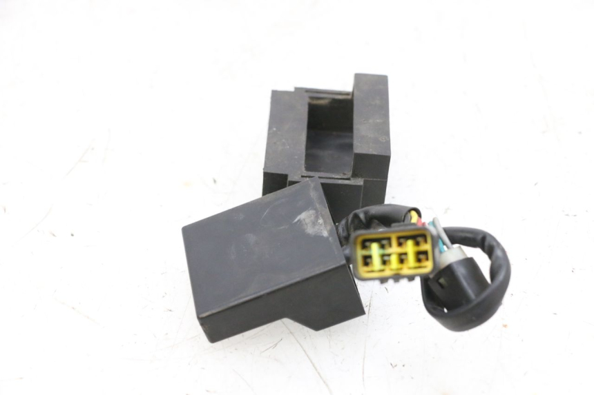 photo de RELAIS ELECTRIQUE MAG POWER BOMBERS 4T 50 (2016 - 2026) - Gros plan technique