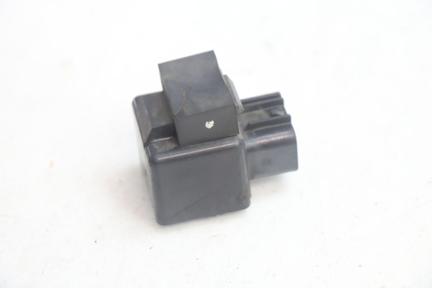 photo de RELAIS ELECTRIQUE SUZUKI BURGMAN EXECUTIVE ABS 650 (2006 - 2012) - Autre angle de vue
