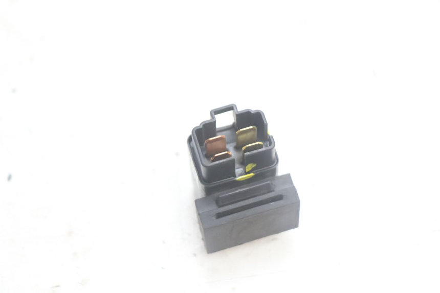 photo de RELAIS ELECTRIQUE SUZUKI BURGMAN EXECUTIVE ABS 650 (2006 - 2012) - Zoom état d’usage