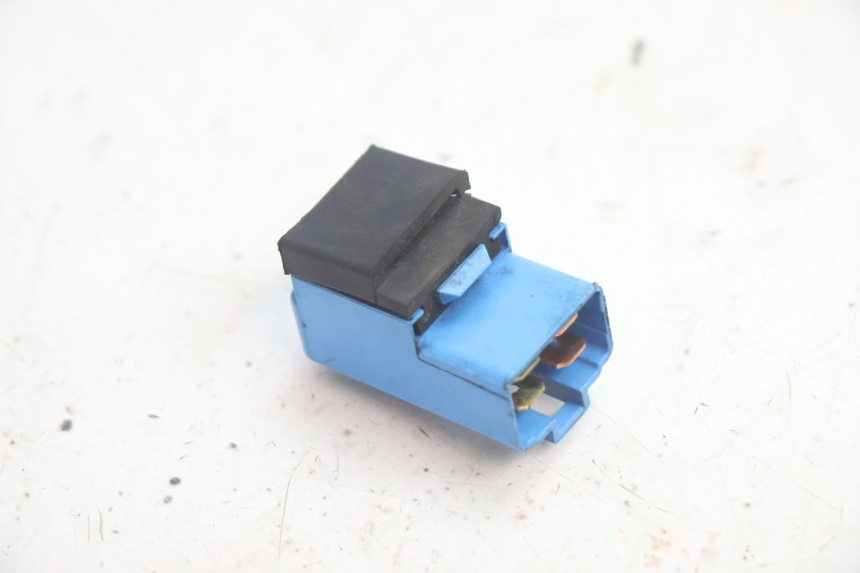 photo de RELAIS ELECTRIQUE SUZUKI BURGMAN EXECUTIVE ABS 650 (2006 - 2012) - Autre angle de vue