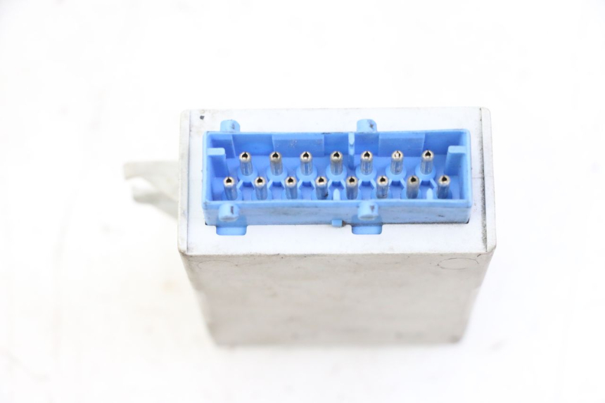 photo de RELAIS ELECTRIQUE BMW C1 125 (2000 - 2003) - Autre angle de vue