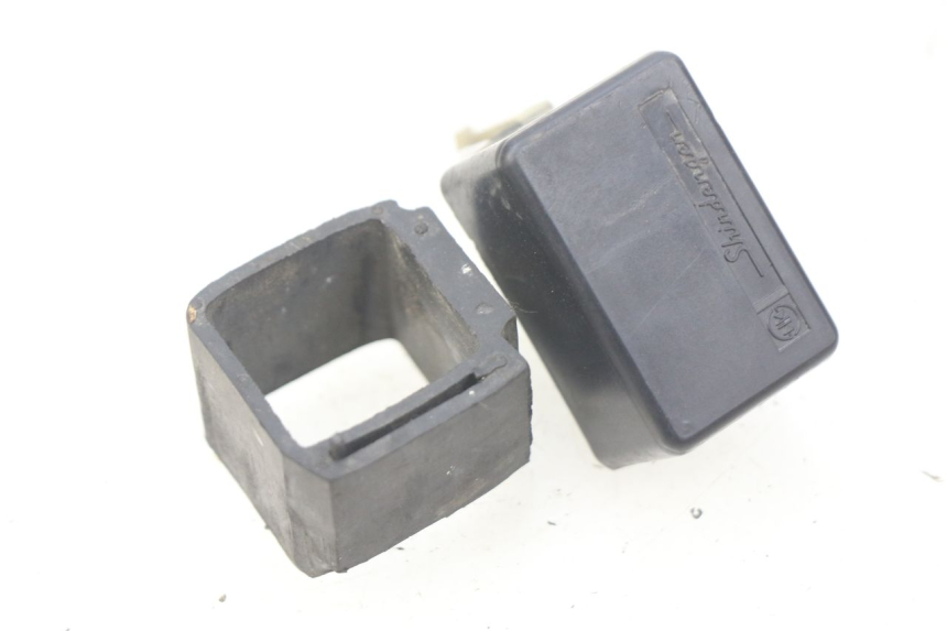 photo de RELAIS ELECTRIQUE HONDA CBR RR FIREBLADE 900 (1992 - 1994)