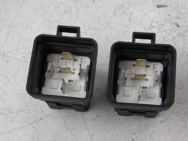 photo de RELAIS ELECTRIQUE DUCATI ST3 ABS 992 (2006 - 2007)