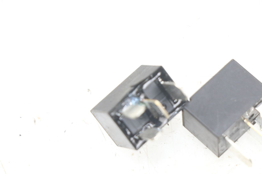 photo de RELAIS ELECTRIQUE JM MOTORS F45i 4T 50 (2020 - 2023) - Zoom état d’usage
