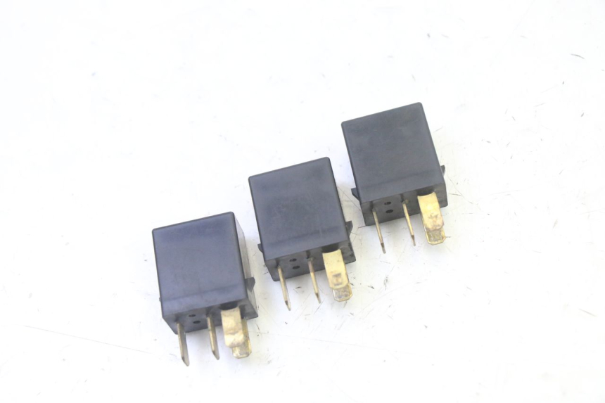 photo de RELAIS ELECTRIQUE HONDA FES S-WING SWING ABS 125 (2007 - 2015)