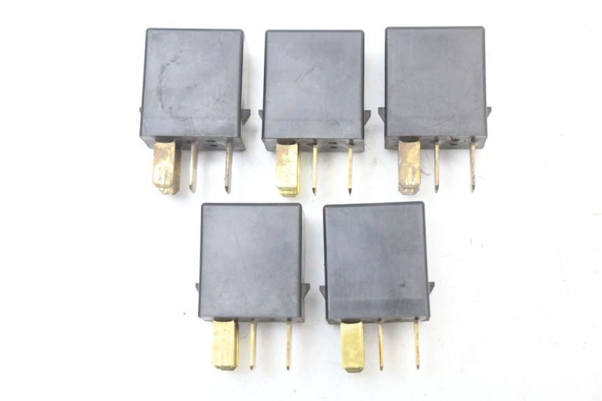 photo de RELAIS ELECTRIQUE HONDA FJS SILVER WING SILVERWING 400 (2005 - 2008)
