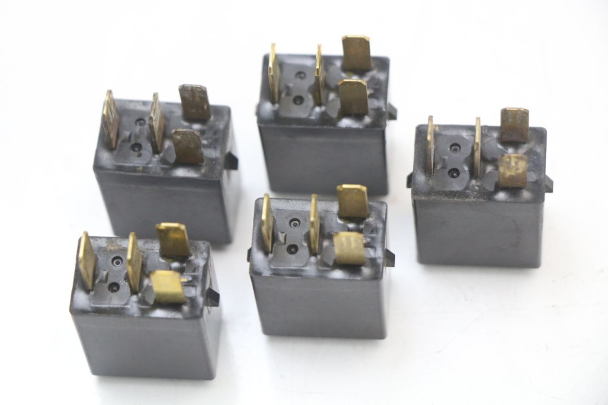 photo de RELAIS ELECTRIQUE HONDA FJS SILVER WING SILVERWING 400 (2005 - 2008)