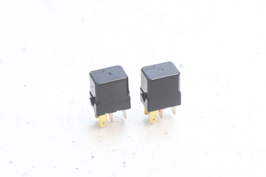 photo de RELAIS ELECTRIQUE YAMAHA FZ8 800 (2010 - 2016) - Autre angle de vue
