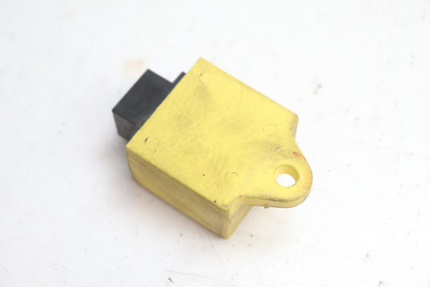 photo de RELAIS ELECTRIQUE GILERA GP 800 (2007 - 2013) - Autre angle de vue