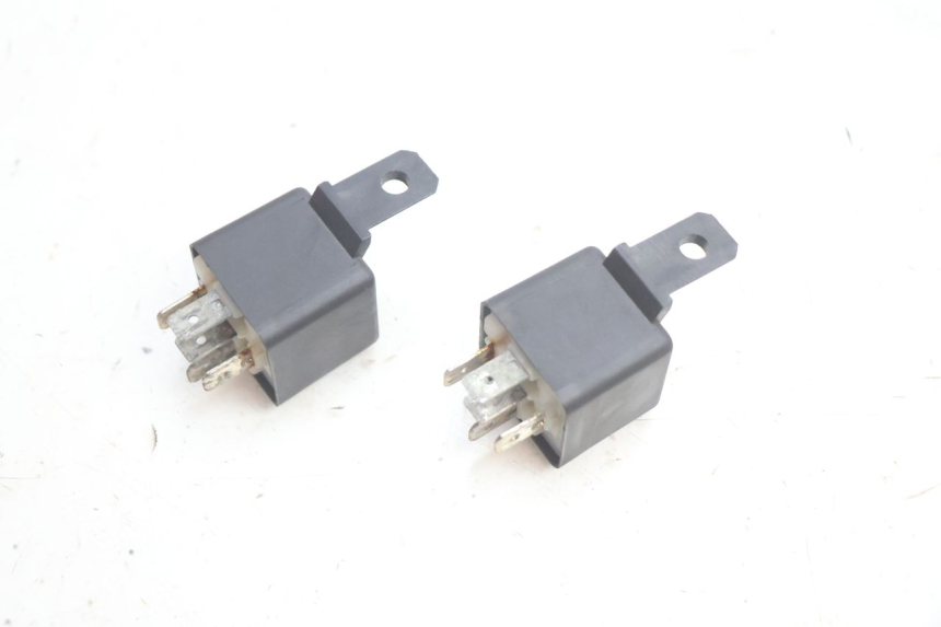 photo de RELAIS ELECTRIQUE GILERA GP 800 (2007 - 2013) - Autre angle de vue