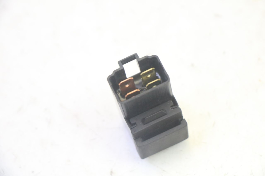 photo de RELAIS ELECTRIQUE SUZUKI GSF N BANDIT 600 (1996 - 1999) - Zoom état d’usage