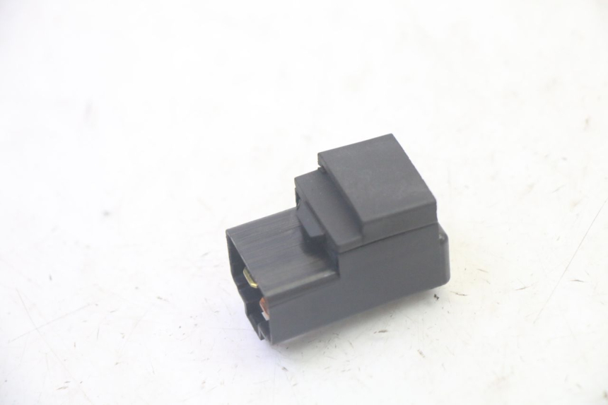 photo de RELAIS ELECTRIQUE SUZUKI GSF N BANDIT 600 (1996 - 1999) - Autre angle de vue