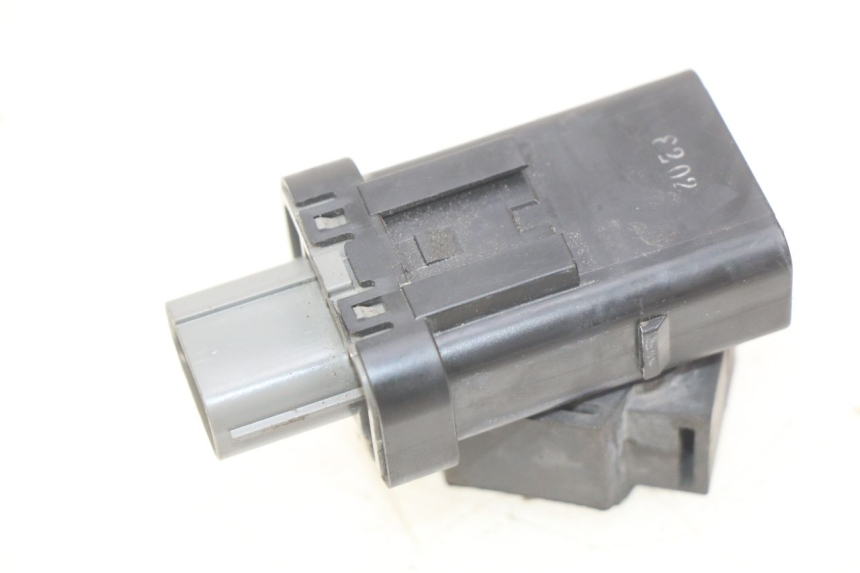 photo de RELAIS ELECTRIQUE HONDA CB R 1000 (2018 - 2023)