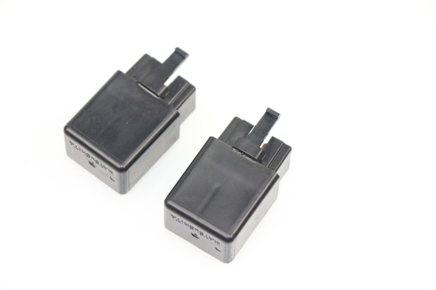 photo de RELAIS ELECTRIQUE HONDA FES FORESIGHT 250 (1997 - 2002)