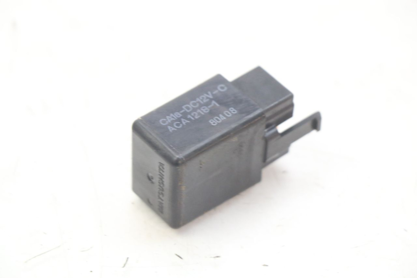 photo de RELAIS ELECTRIQUE HONDA FES PANTHEON 2T 125 (1998 - 2002)