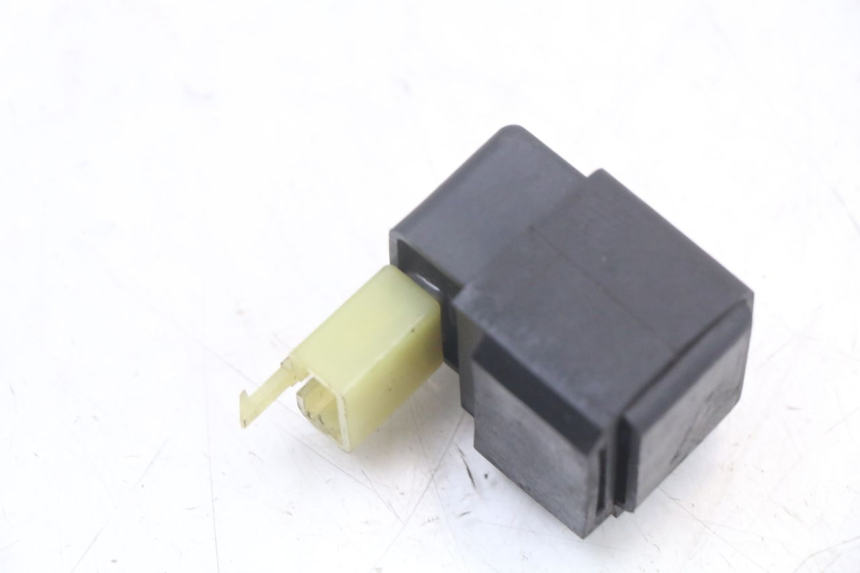 photo de RELAIS ELECTRIQUE HONDA NTV DEAUVILLE 650 (1998 - 2001)