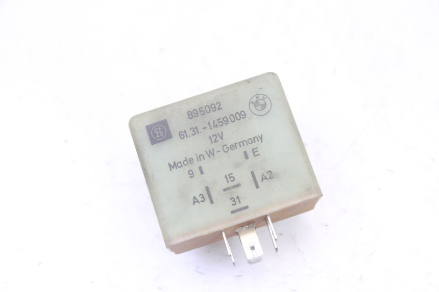 photo de RELAIS ELECTRIQUE BMW K 75 RT 750 (1989 - 1997)