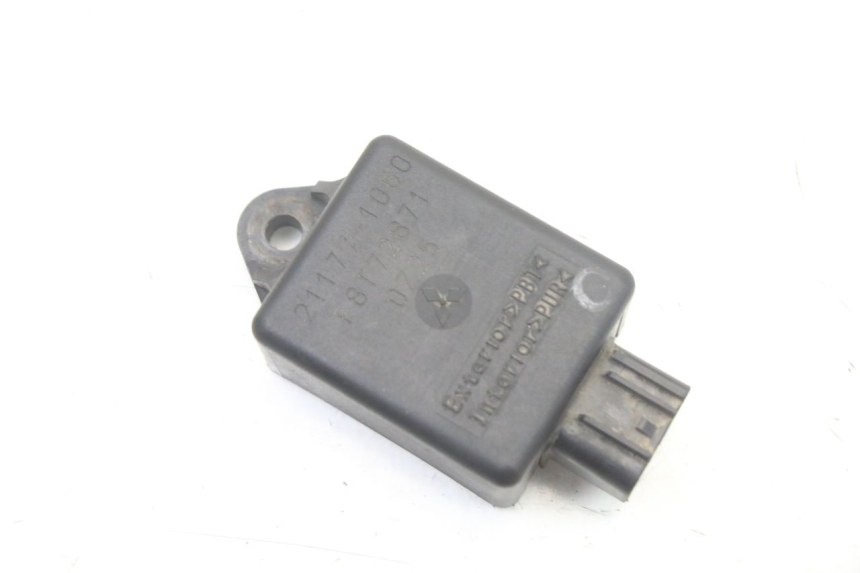 photo de RELAIS ELECTRIQUE KAWASAKI ZR7 ZR-7 S 750 (1999 - 2004)
