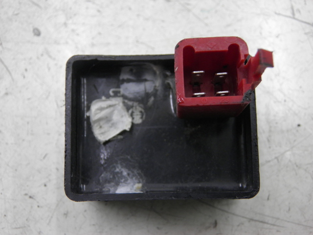 photo de RELAIS ELECTRIQUE KAWASAKI ZZR 600 (1995 - 2004)
