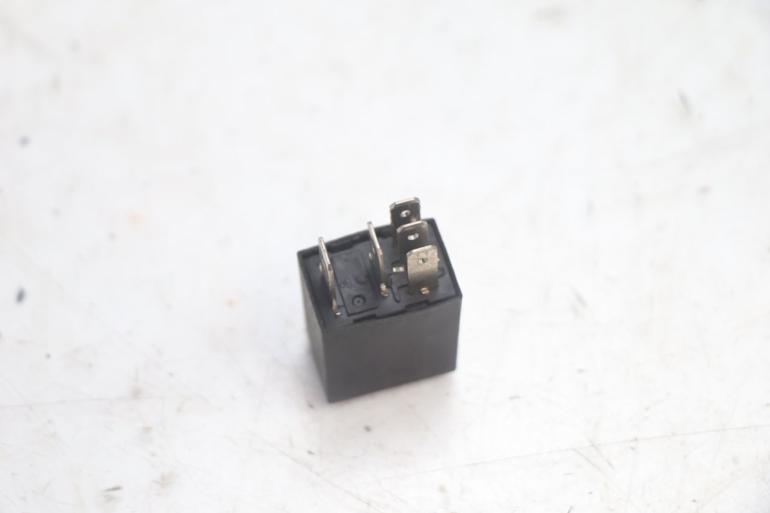 photo de RELAIS ELECTRIQUE PEUGEOT KISBEE 4T 50 (2018 - 2022) - Zoom état d’usage