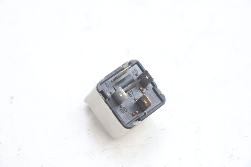 photo de RELAIS ELECTRIQUE PIAGGIO LIBERTY 125 (1998 - 2008) - Zoom état d’usage
